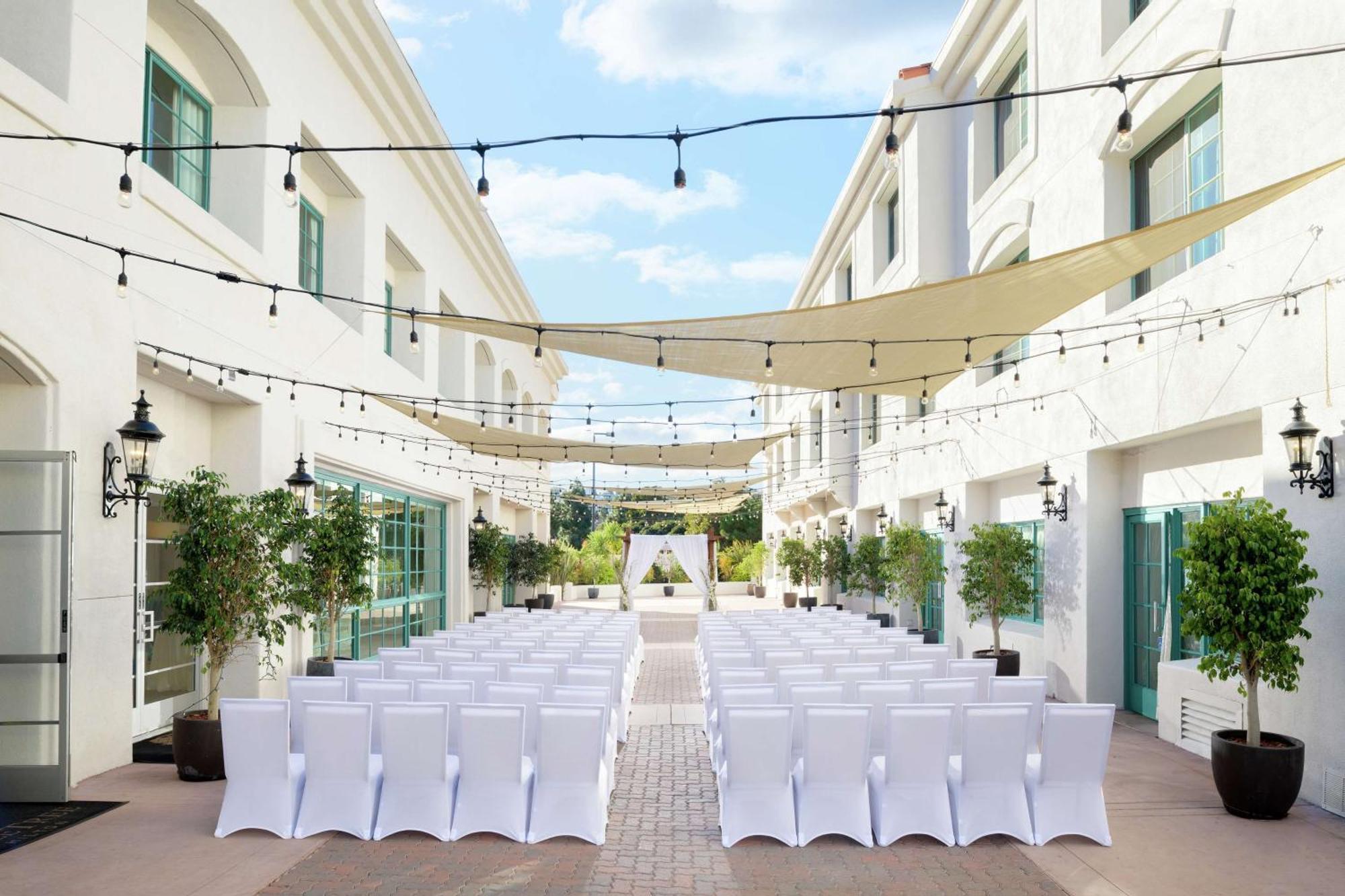 Doubletree By Hilton San Pedro Hotel Long Beach Exterior photo